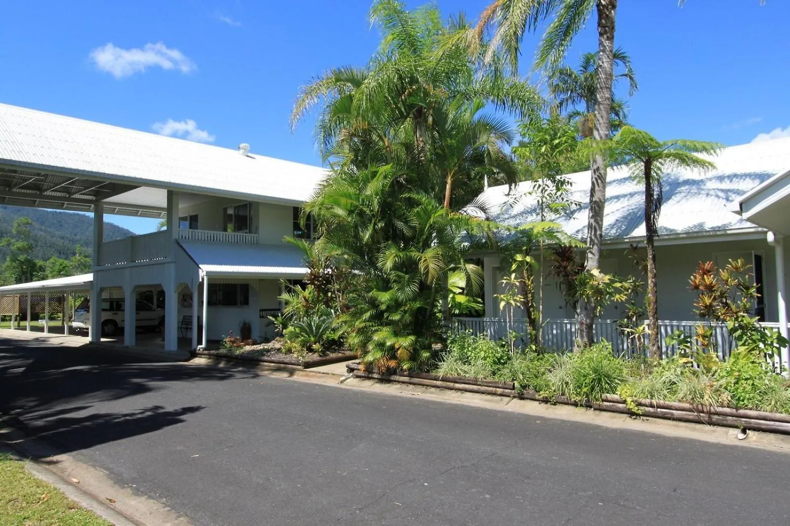 Tully Motel 3*,  Australia