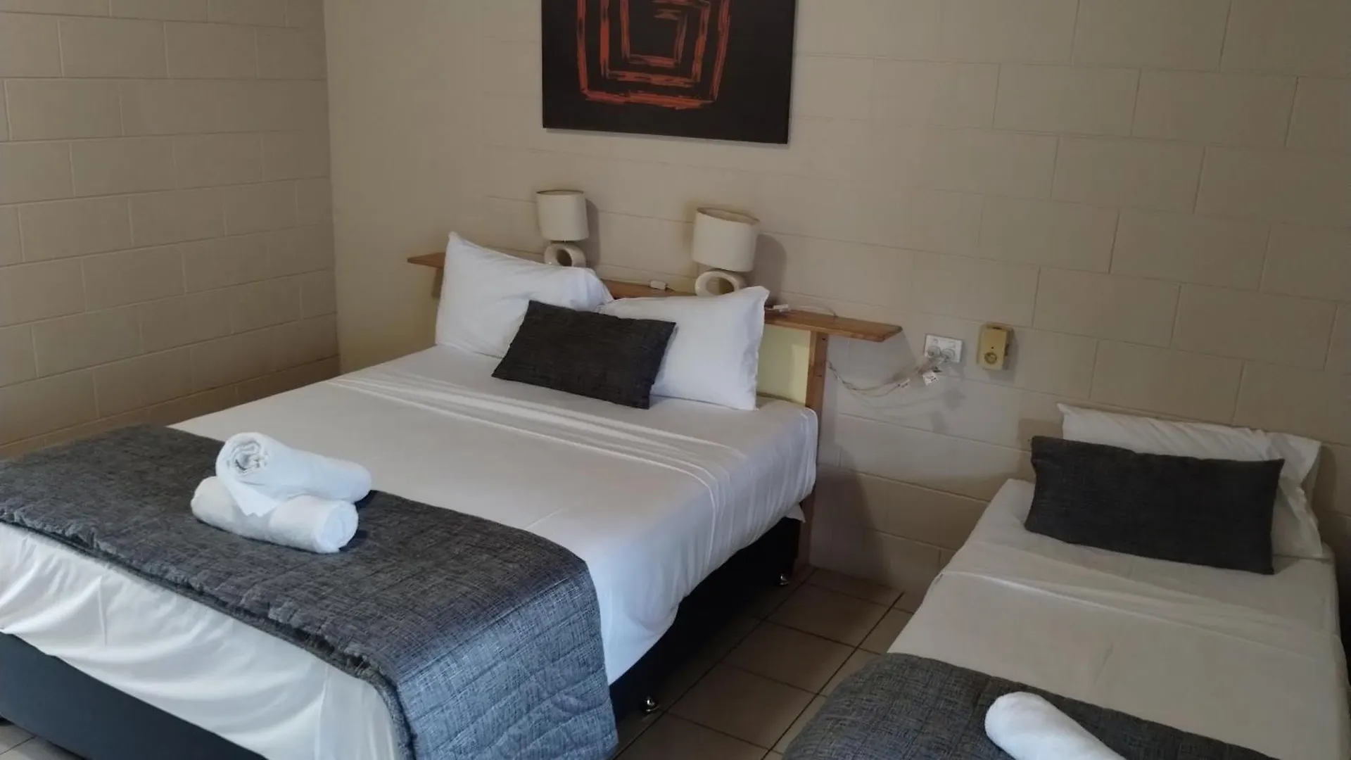 Tully Motel 3*,  Australia