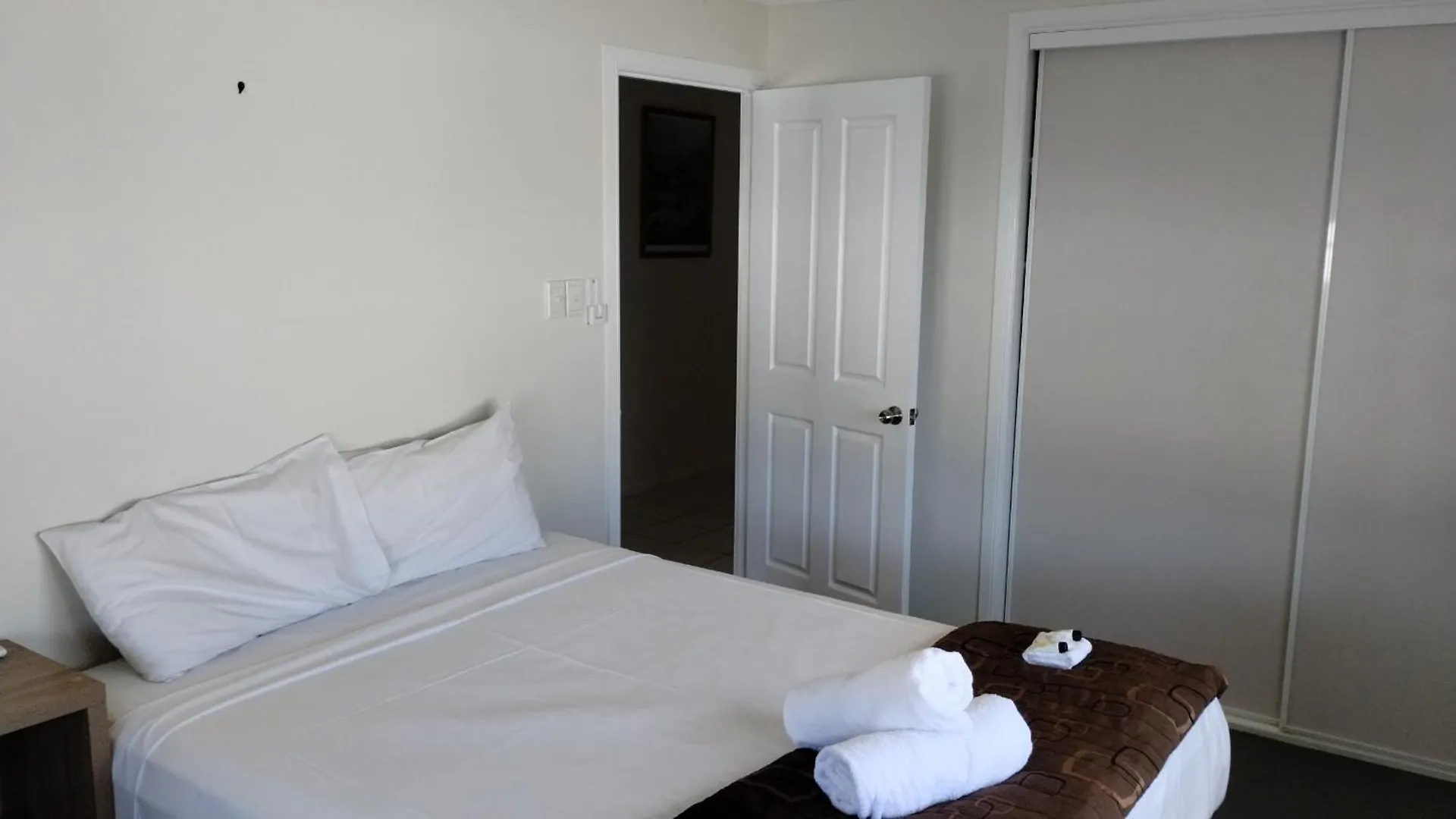 Tully Motel