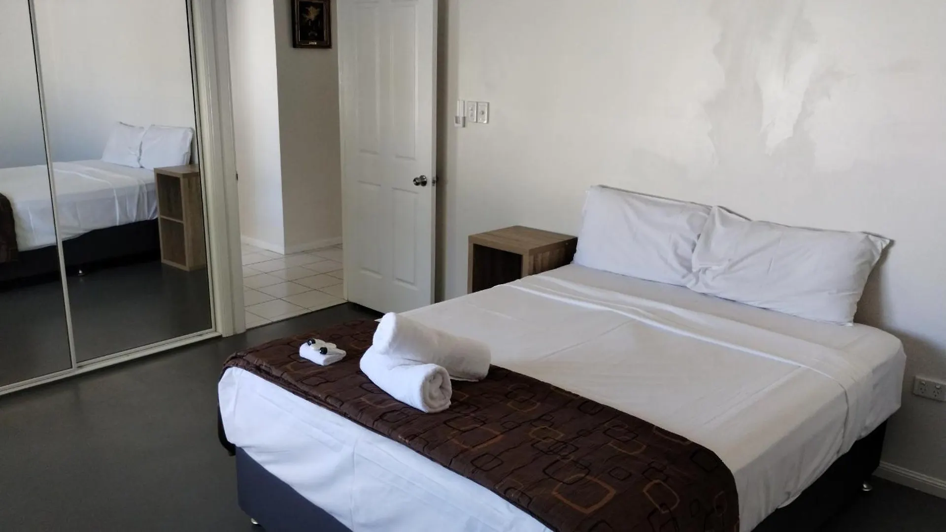 Tully Motel 3*,  Australia